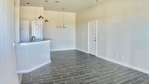 2nd image of 218 Hidden Springs Dr