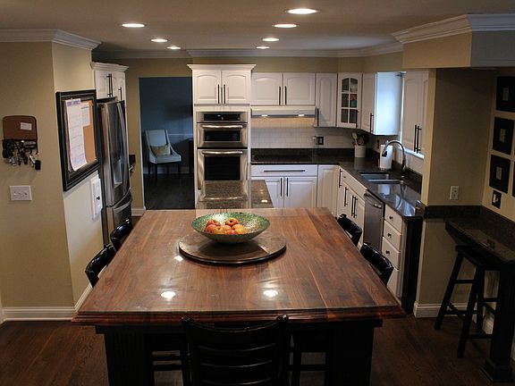 5th image of 1384 Langston Dr