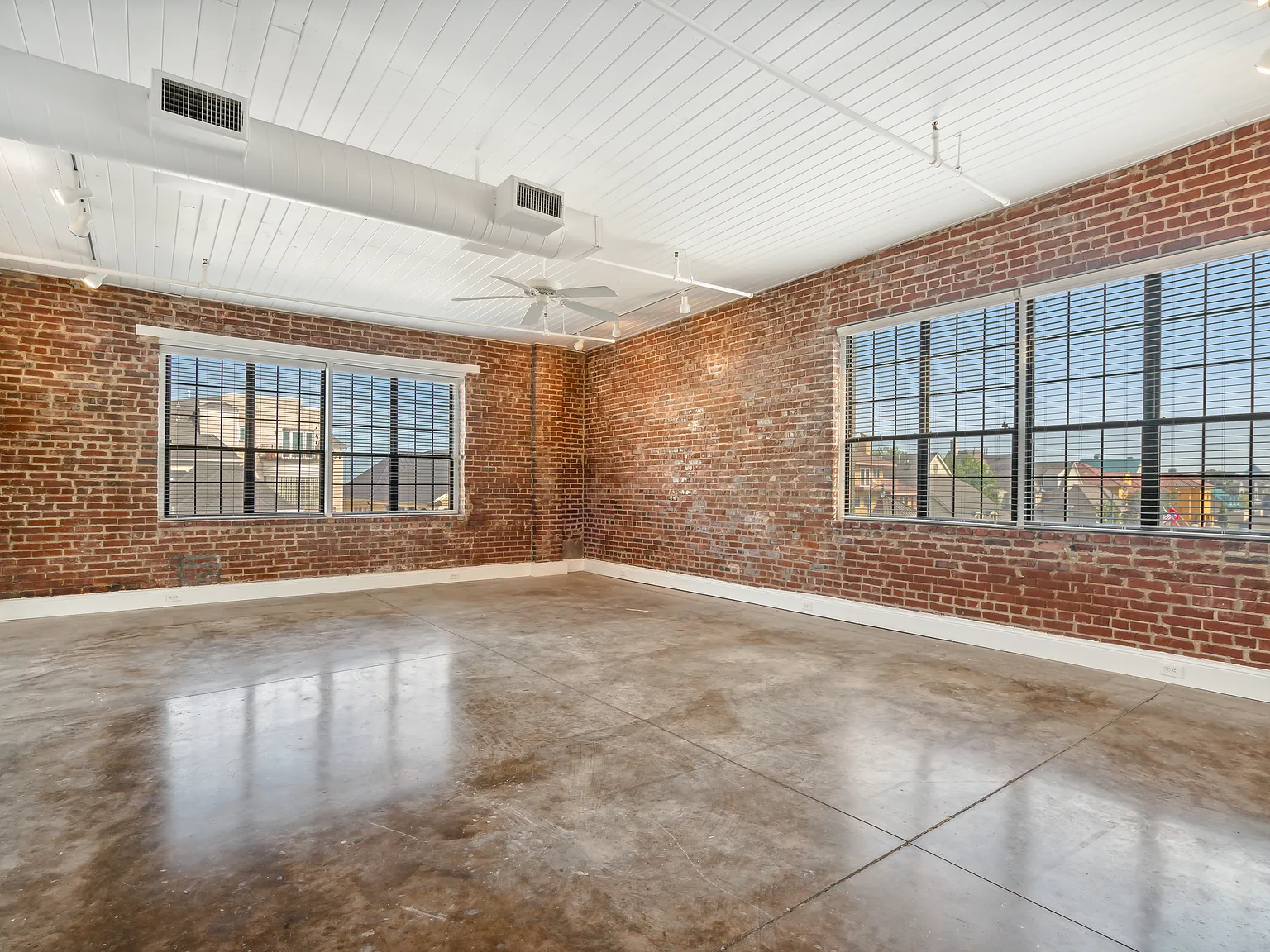 RiverLofts @ 460 Tennessee — Photo 2