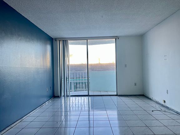 5th image of 1990 Marseille Dr APT 305