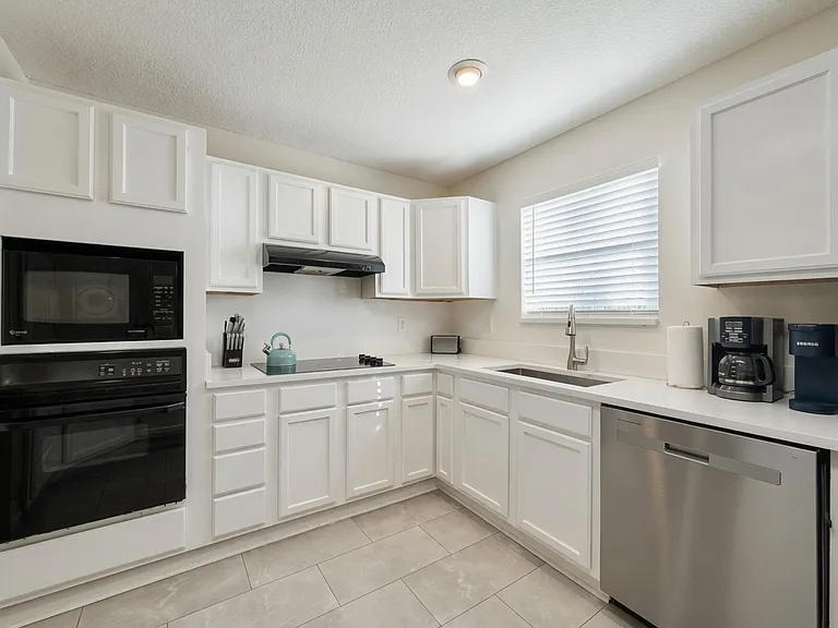 6752 Veronica Ct — Photo 14
