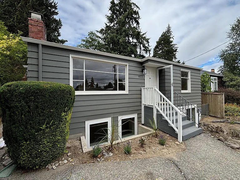9521 12th Ave NW #1 — Photo 4