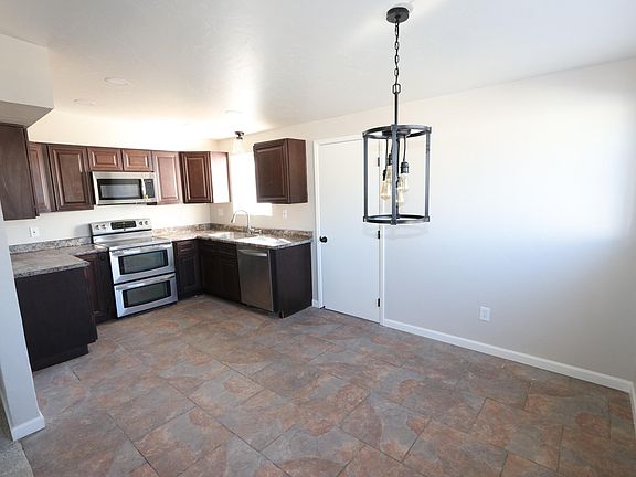 2nd image of 5782 S Catalina Ave
