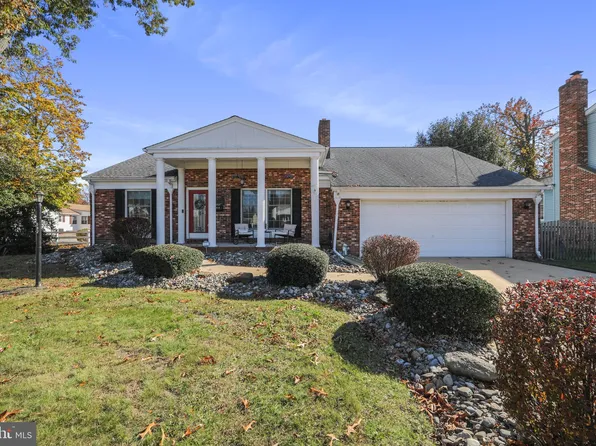 582 Pleasant St E, Hammonton, NJ 08037