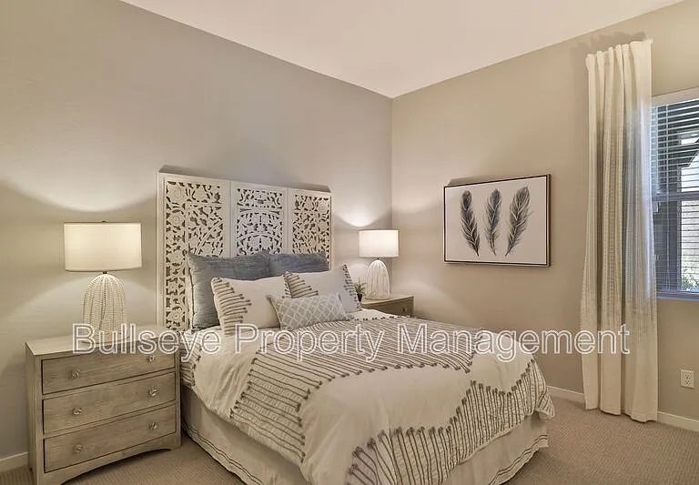 2152 N 141st Ave — Photo 20
