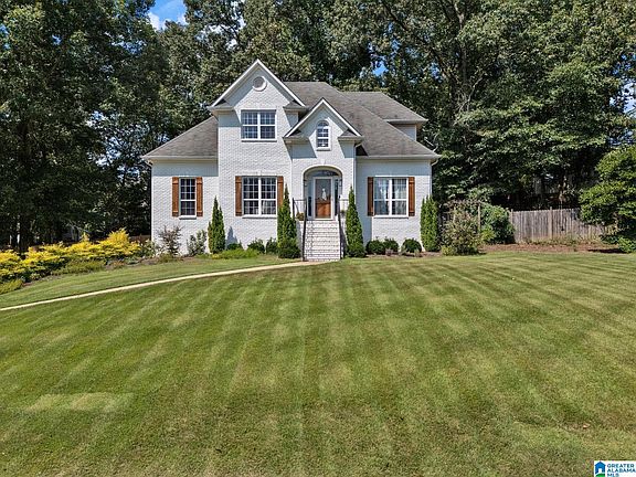 3rd image of 134 Brook Cir