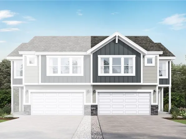 1322 S 4th St E, Louisburg, KS 66053