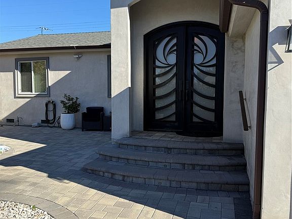 2nd image of 8126 Matilija Ave