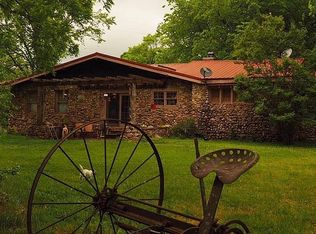 1476 County Road 222, Eureka Springs, AR 72631