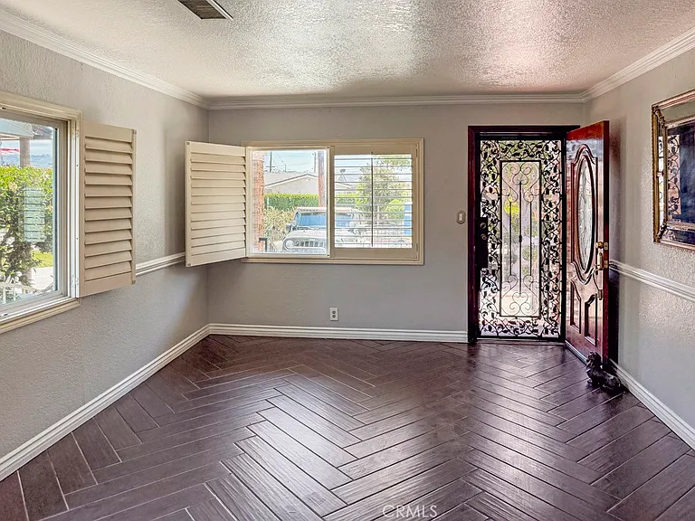 16207 Inyo St — Photo 5