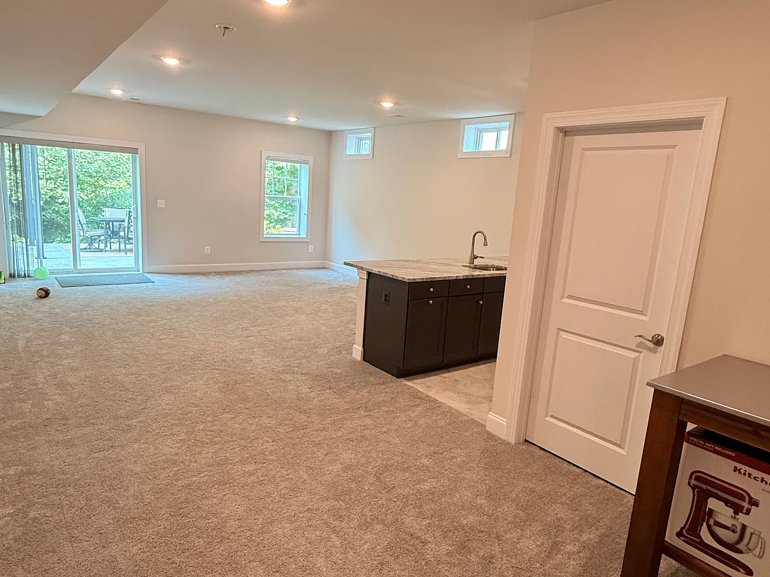 2 bed, 1200 sqft, $1,800 — Photo 2