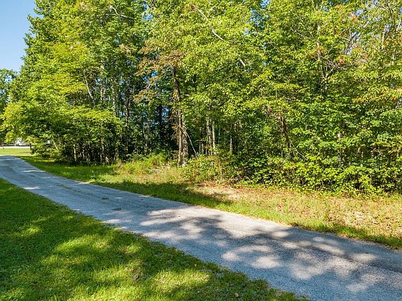 4th image of Robbins Rd
