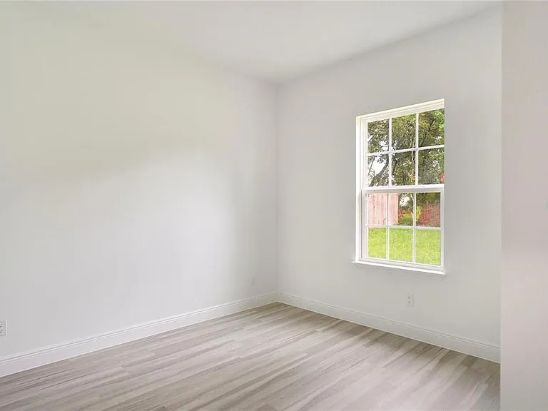 417 Marion Oaks Ln — Photo 15