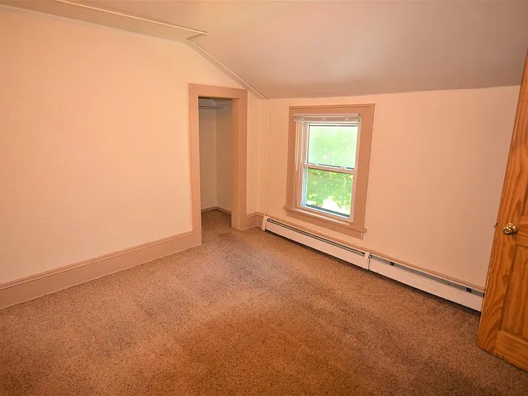 556 Jefferson St #10 — Photo 10