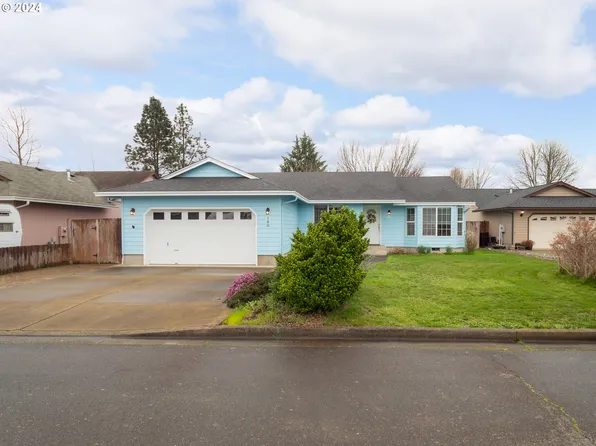 180 Zephyr Ct, Roseburg, OR 97471