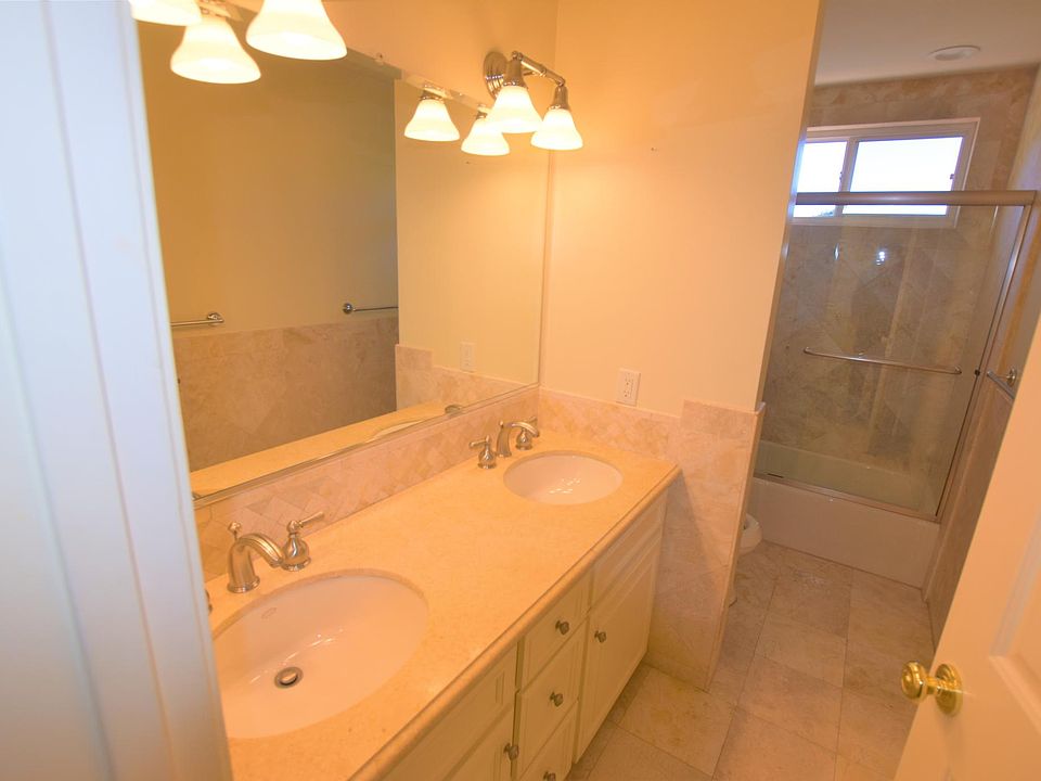 1st image of 1655 El Camino Real