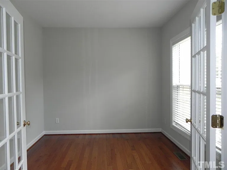 103 Hickorywood Blvd — Photo 3