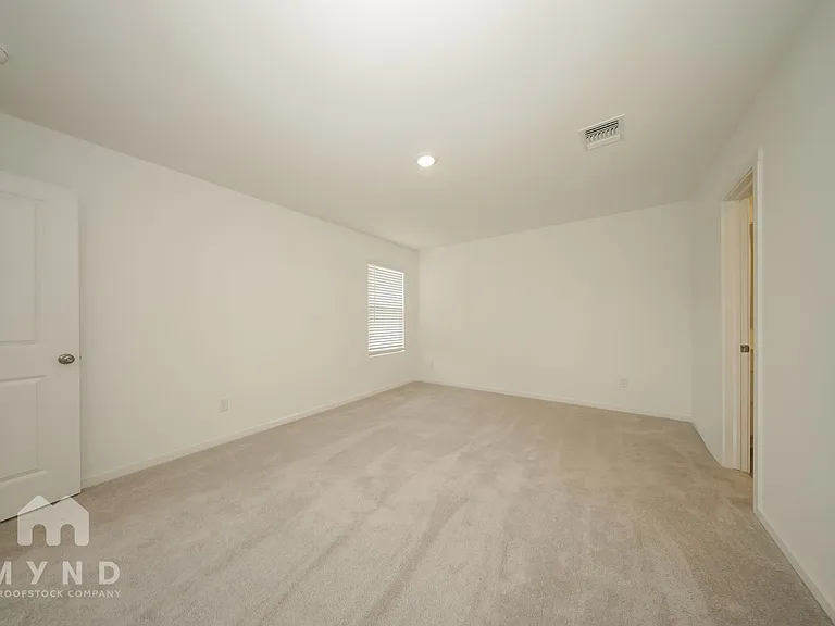 9716 NW 124th St — Photo 10