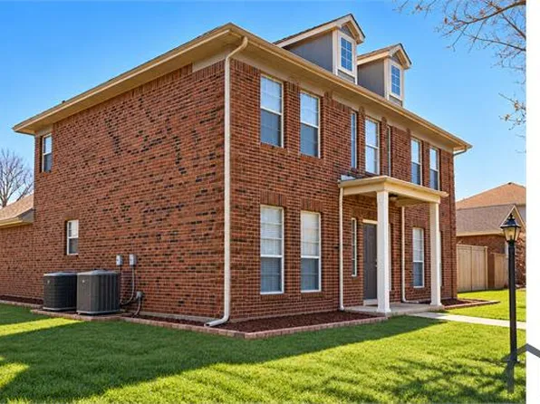 9214 Barton Creek Dr, Rowlett, TX 75089