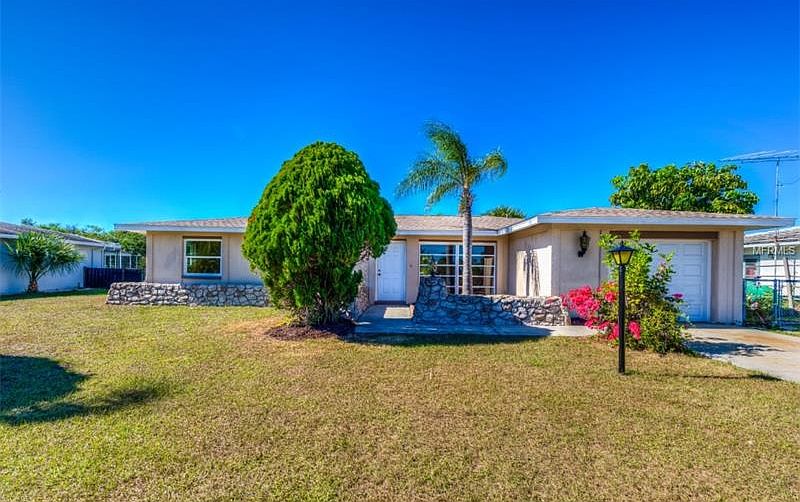 1st image of 163 Rotonda Cir