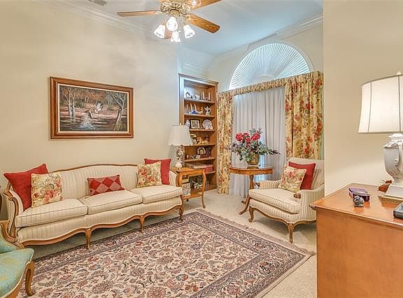 3rd image of 804 Spyglass Ct