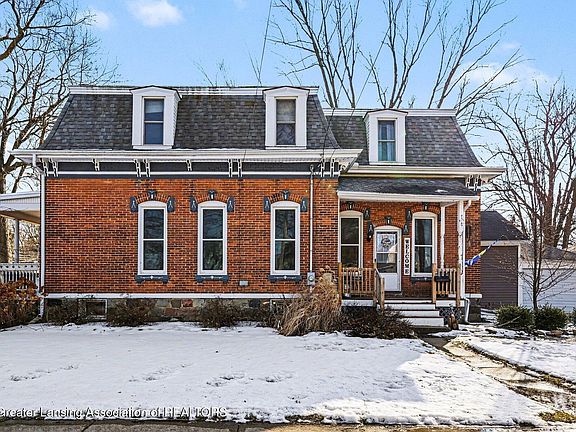 2nd image of 909 N Clinton Ave