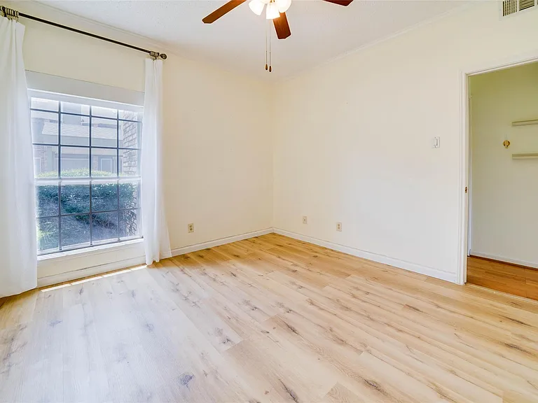 1700 Amelia Ct #613 — Photo 17