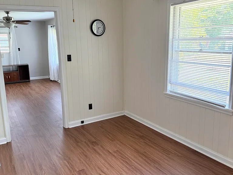 2703 Jackson Dr — Photo 12