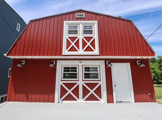 562 Peacock St FLOOR 2, Pottsville, PA 17901