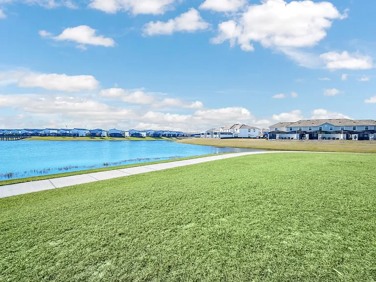 4876 Clock Tower Dr — Photo 21