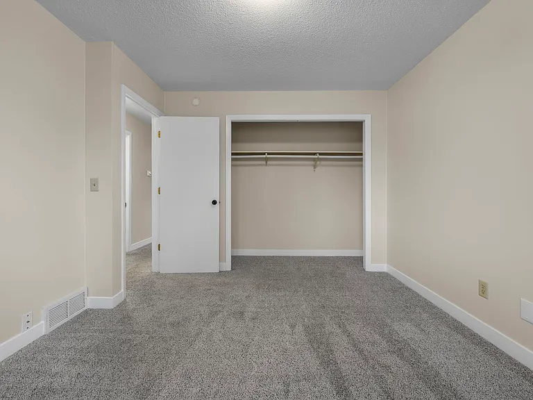 2221 82nd St W — Photo 11