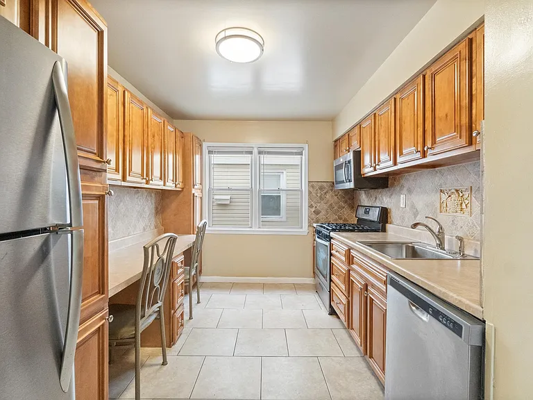 36 Crossgate Rd #1 — Photo 1