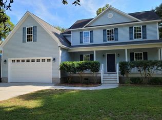 108 Bayshore Dr, Sneads Ferry, NC 28460