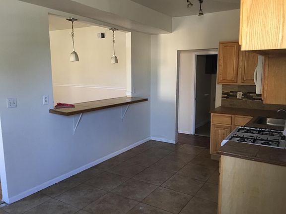 2nd image of 410 Hawthorne Ave APT 2