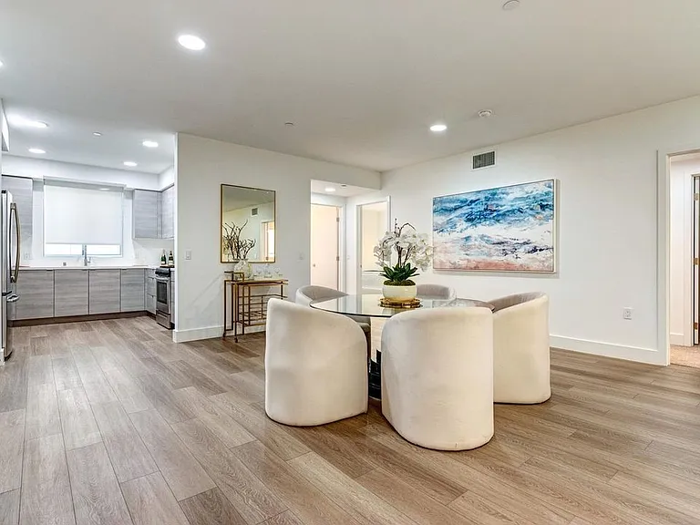 1330 Federal Ave #205 — Photo 14