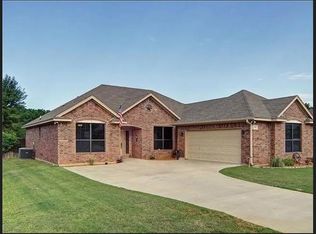 326 Jade Ln, Weatherford, TX 76086