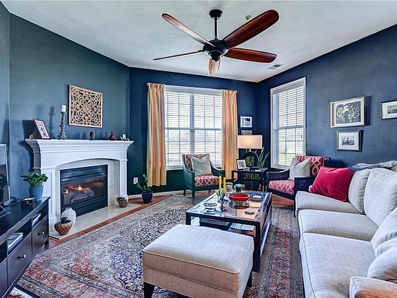 5th image of 1085 Grand Oak Ln #127