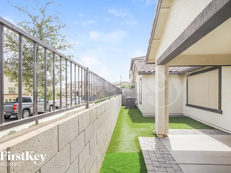 16570 W Sierra St — Photo 15