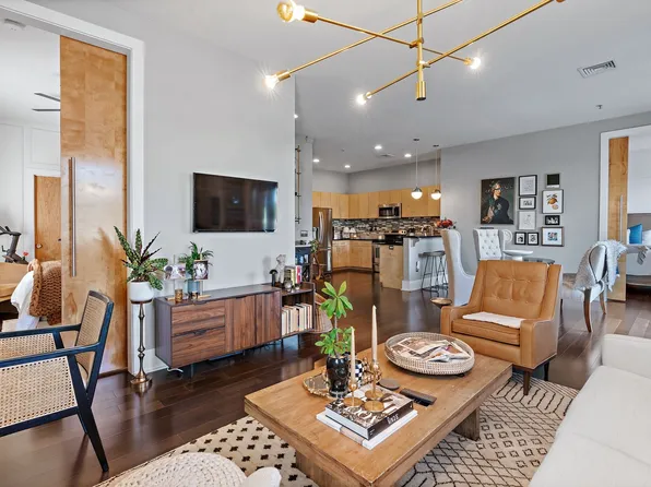 2201 8th Ave S APT 202, Nashville, TN 37204