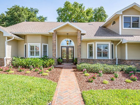 3rd image of 3860 Oakhill Dr