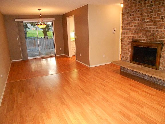 3rd image of 505 Choker Ct SE