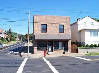 2398 Duss Ave, Ambridge, PA 15003