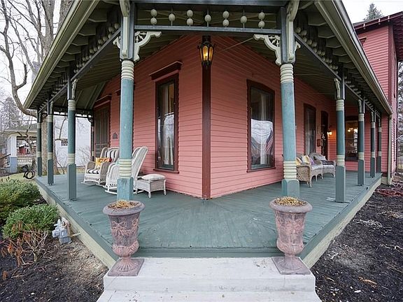 2nd image of 1107 Logan St