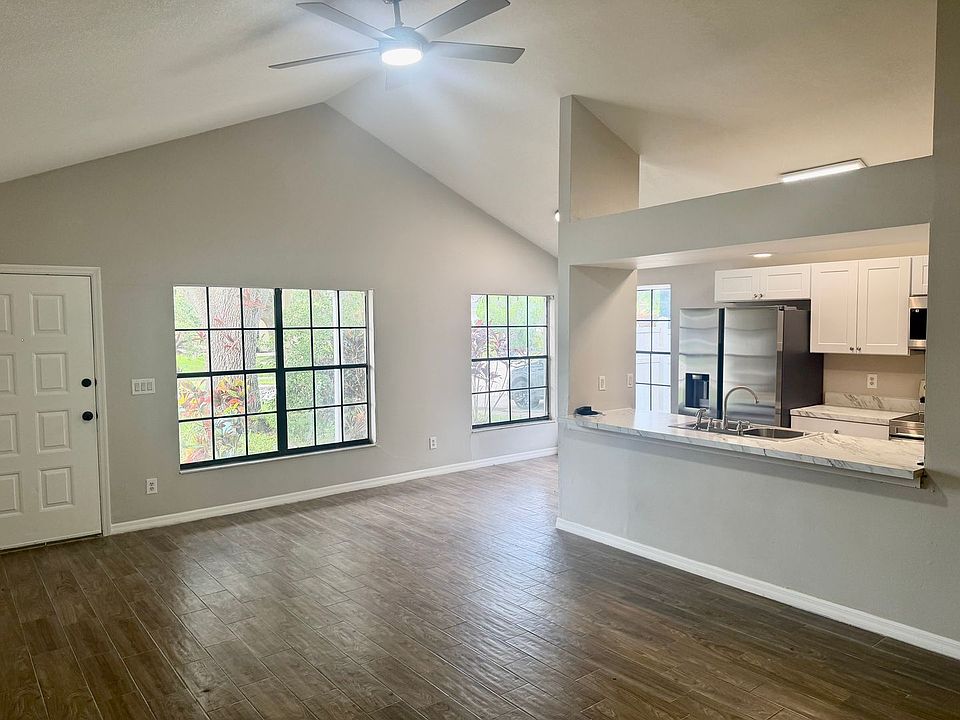 1st image of 3784 Lake Shore Dr