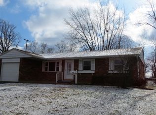 1531 Fair Oaks Dr, Sidney, OH 45365