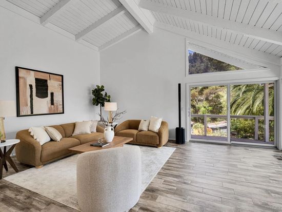 9419 Mount Israel Rd, Escondido, CA 92029