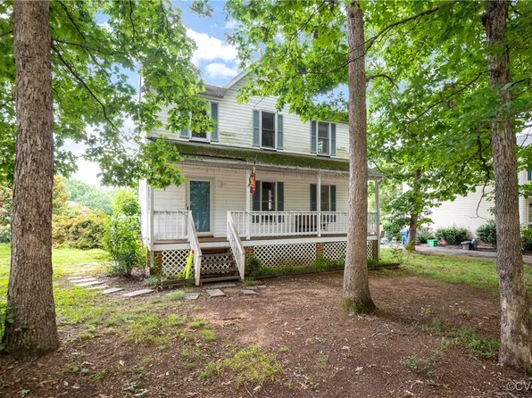 9220 Brocket Dr, Midlothian, VA 23112