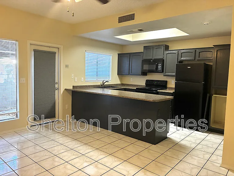 170 E Guadalupe Rd #161 — Photo 6