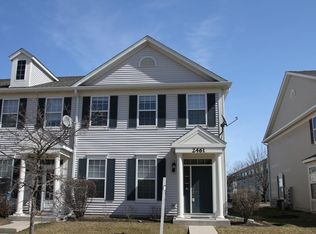 2461 Georgetown Cir, Aurora, IL 60503