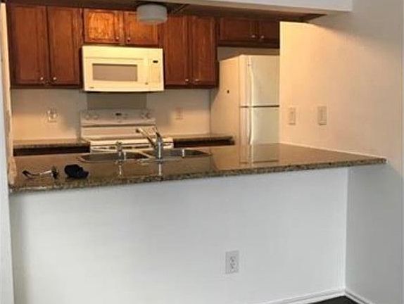 2nd image of 512 Cutty Trl APT A
